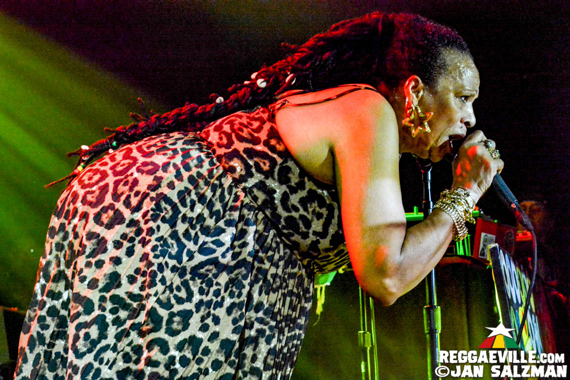 Sister Nancy & Soul Syndicate