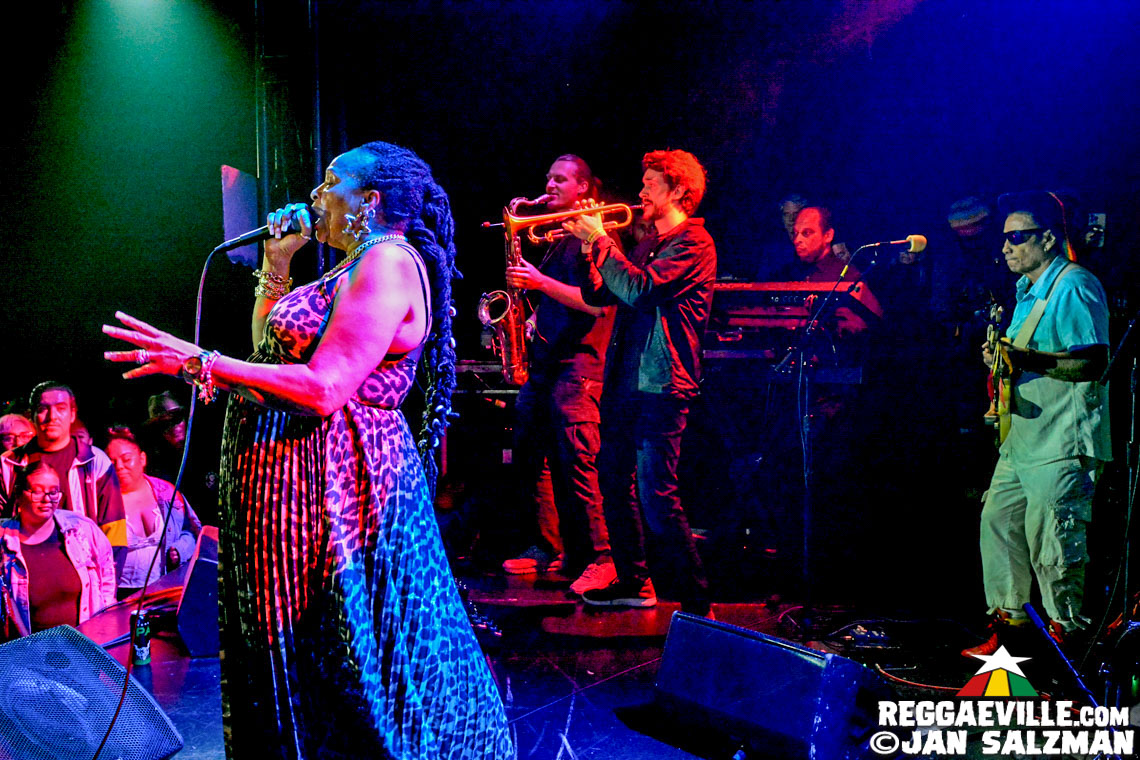 Sister Nancy & Soul Syndicate