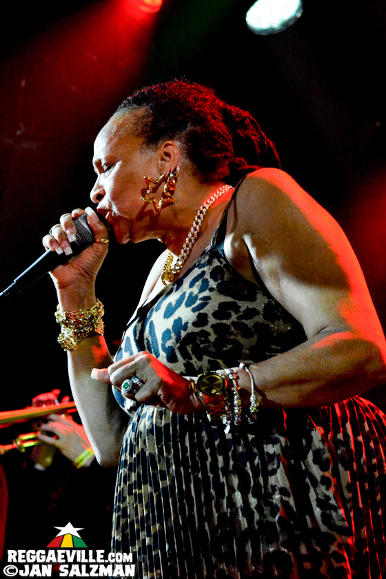 Sister Nancy & Soul Syndicate