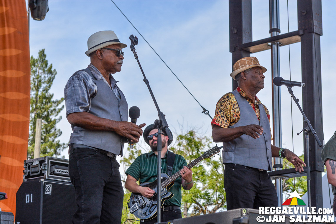 Johnny Clarke, Soul Syndicate, The Clarendonians