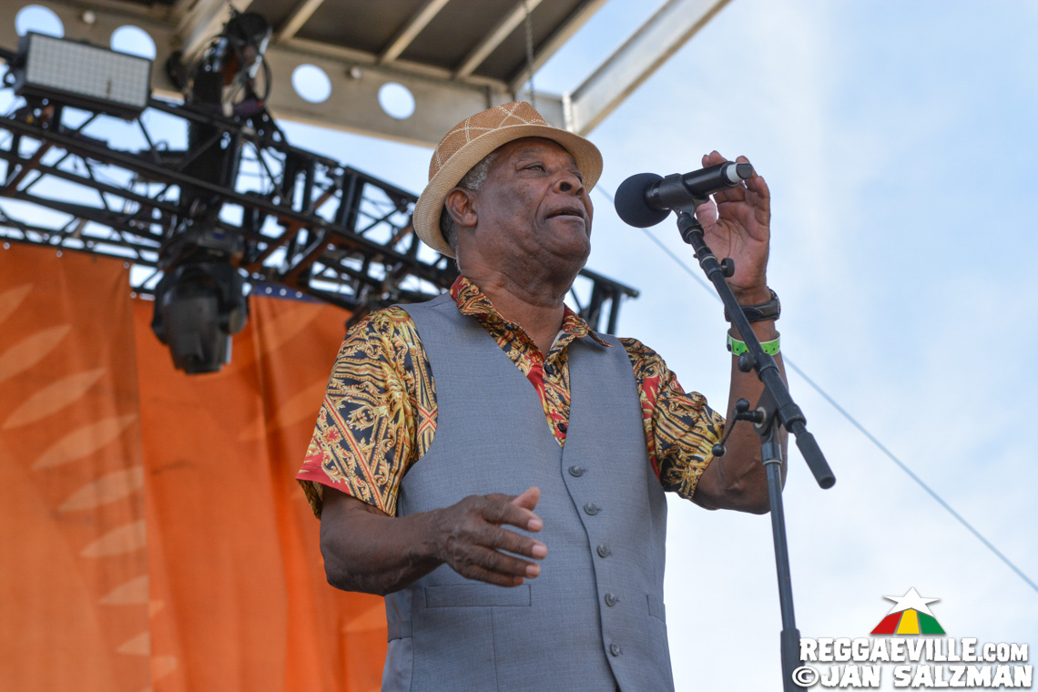 Johnny Clarke, Soul Syndicate, The Clarendonians