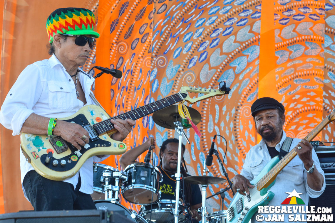 Johnny Clarke, Soul Syndicate, The Clarendonians