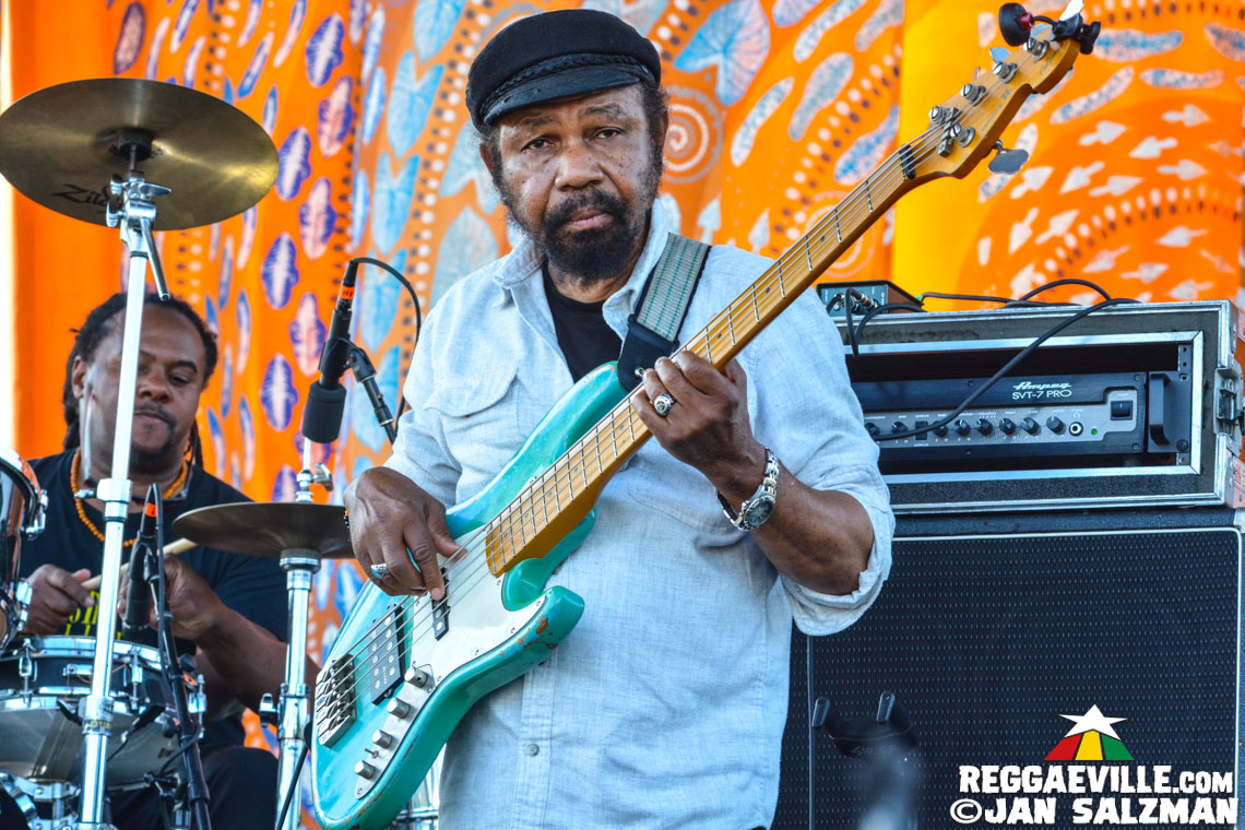 Johnny Clarke, Soul Syndicate, The Clarendonians