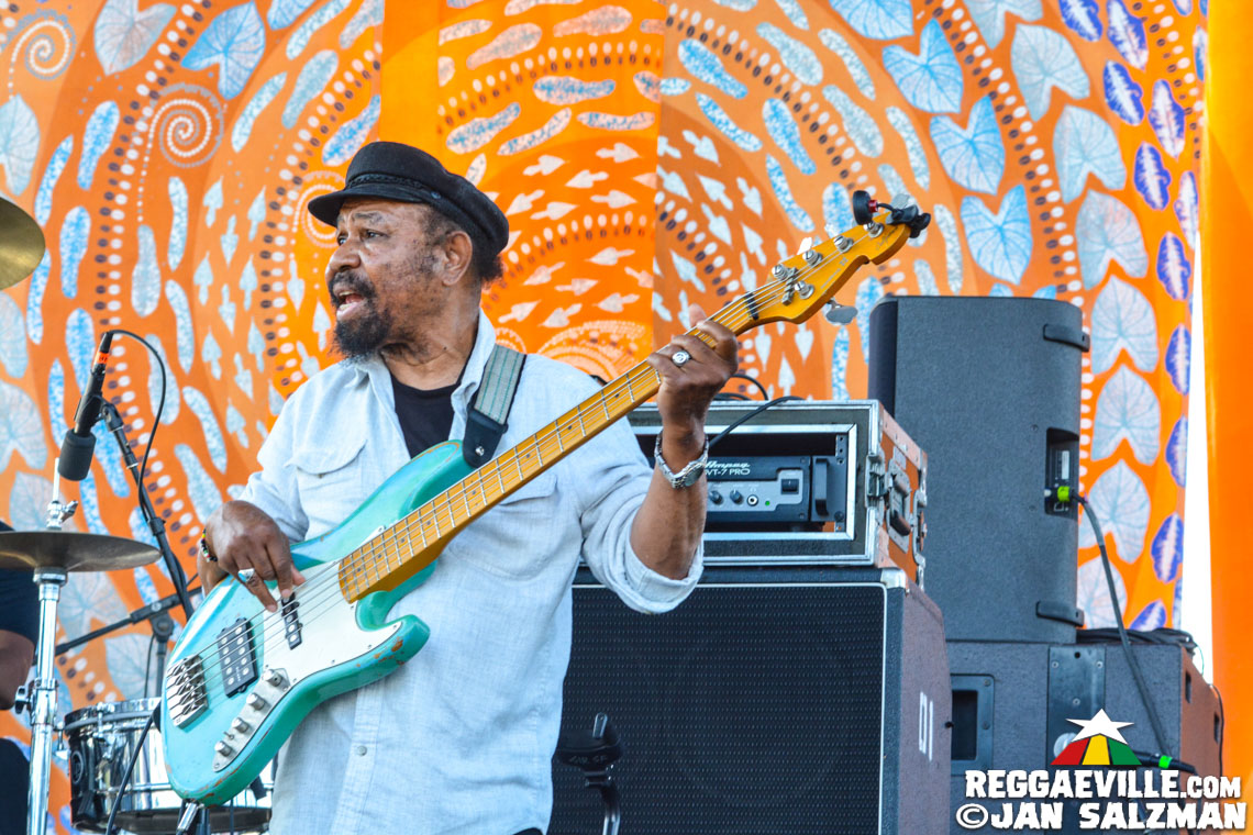 Johnny Clarke, Soul Syndicate, The Clarendonians