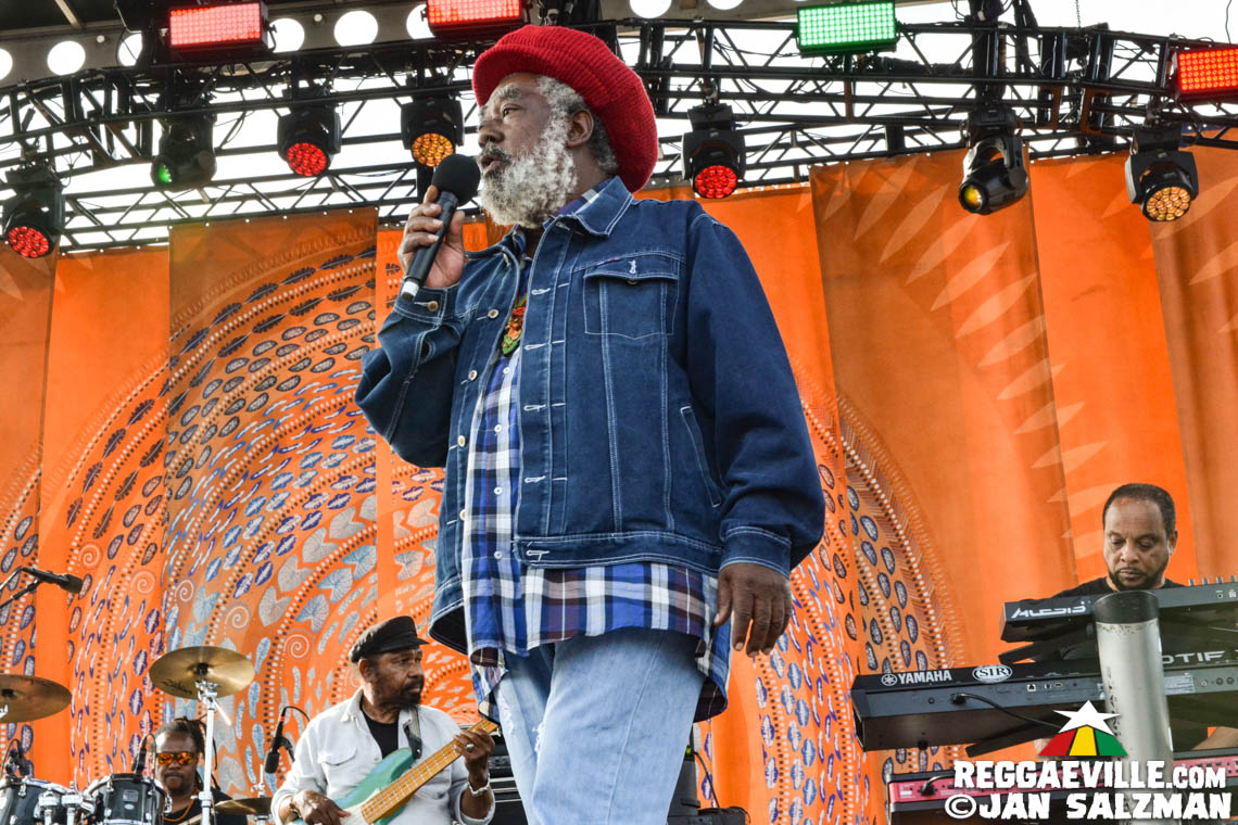 Johnny Clarke, Soul Syndicate, The Clarendonians