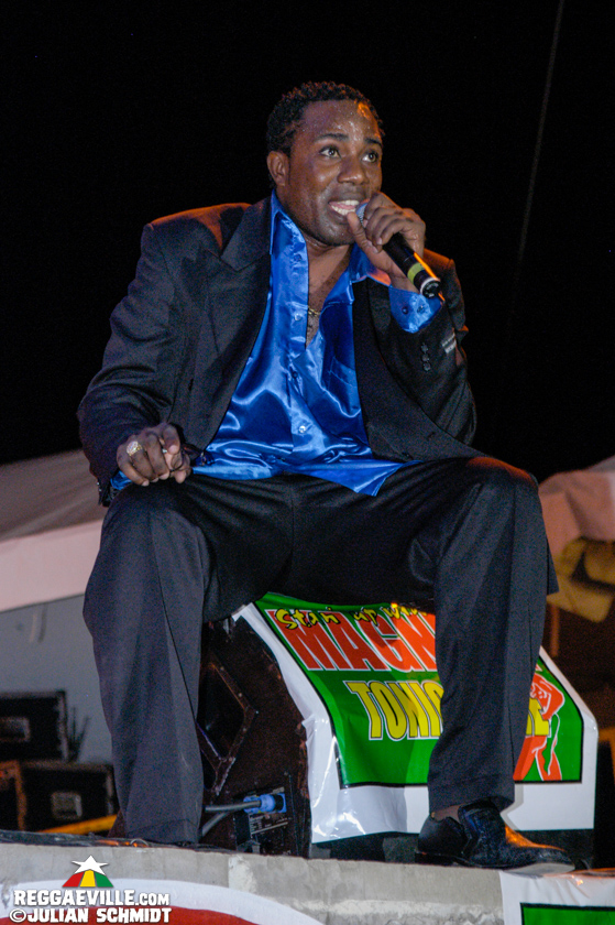 Natty King, Peter Lloyd, Junior Kelly, King Prof, Krazy Champagne