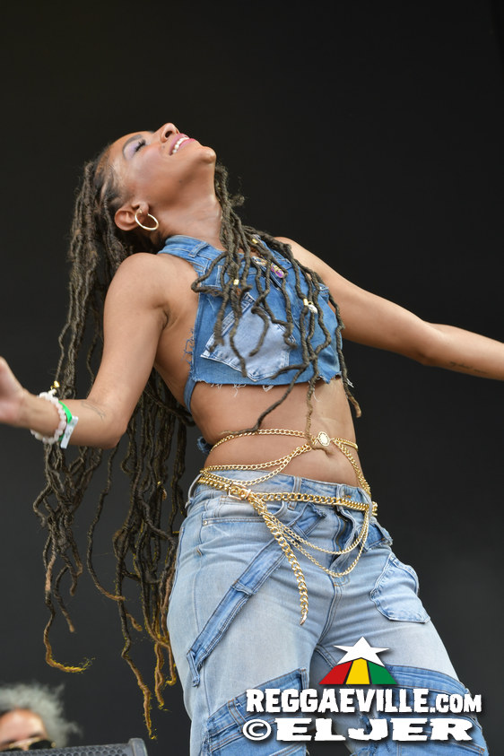 Naomi Cowan, Samora, INTI