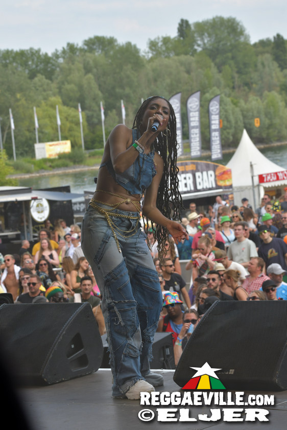 Naomi Cowan, Samora, INTI