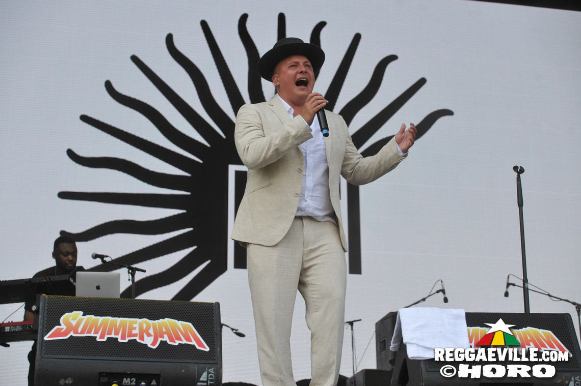 Naomi Cowan, Samora, INTI