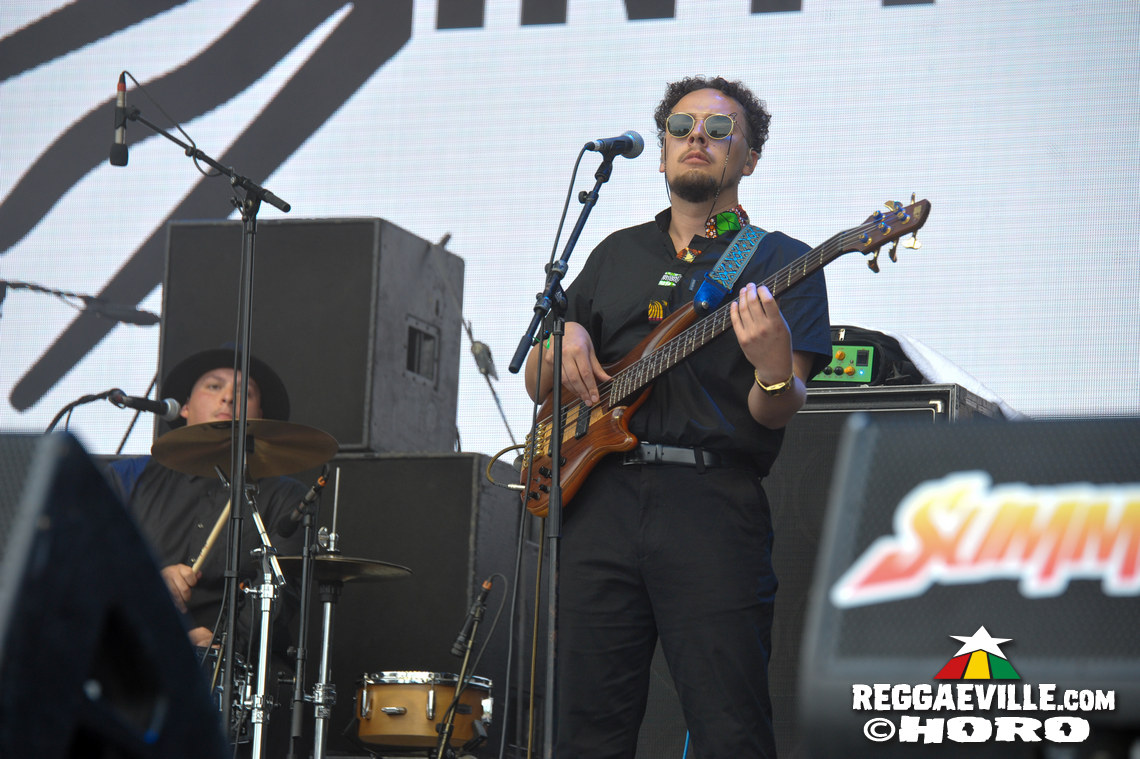 Naomi Cowan, Samora, INTI