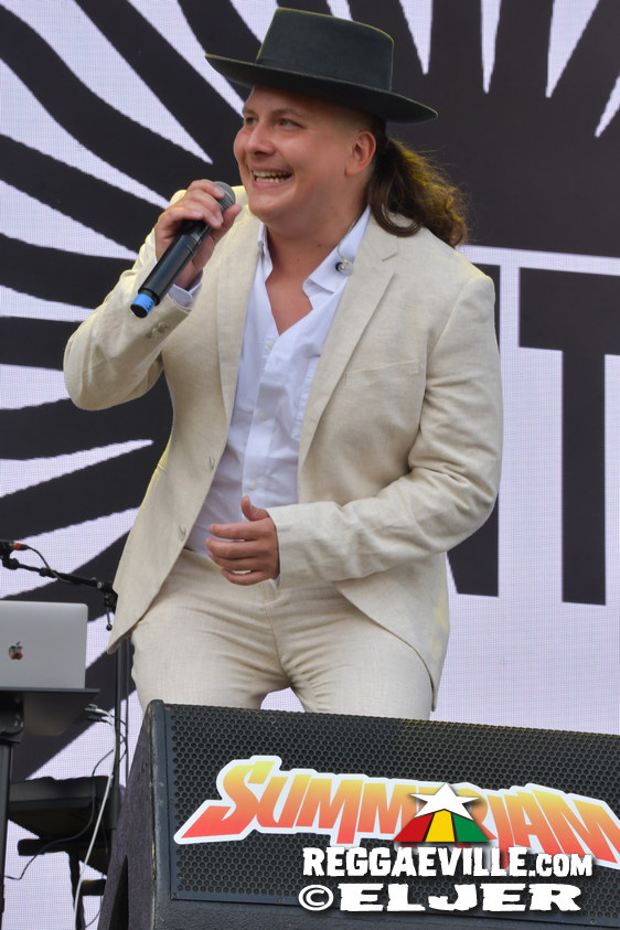 Naomi Cowan, Samora, INTI