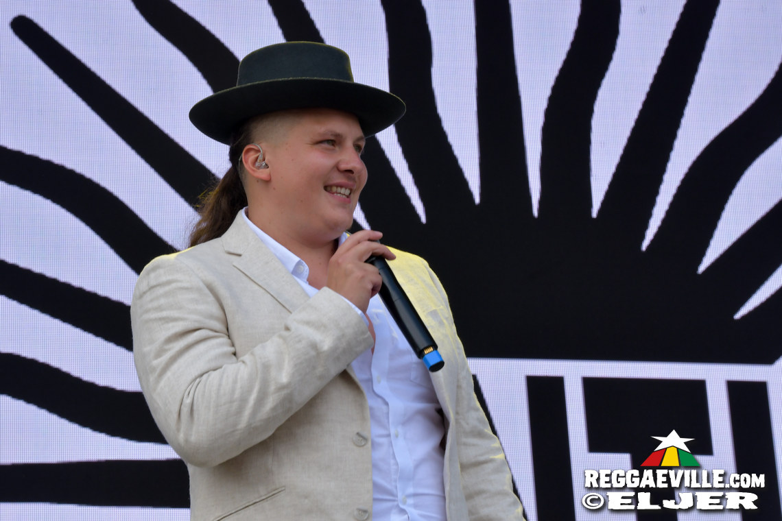 Naomi Cowan, Samora, INTI