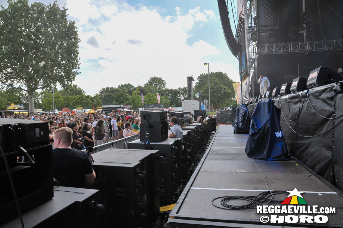 Naomi Cowan, Samora, INTI