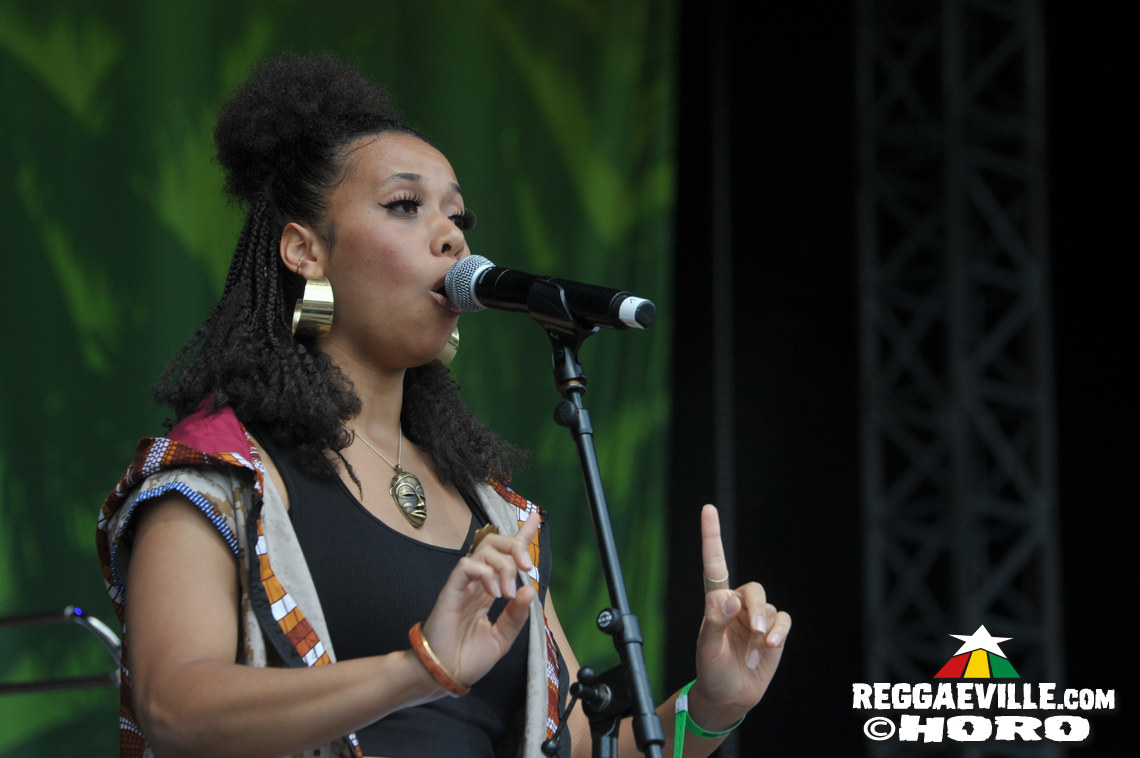 Naomi Cowan, Samora, INTI