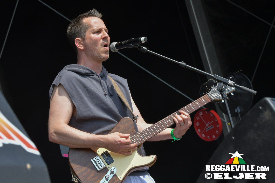 Naomi Cowan, Samora, INTI