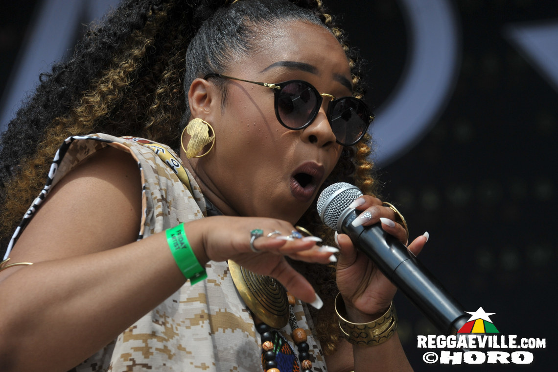 Naomi Cowan, Samora, INTI