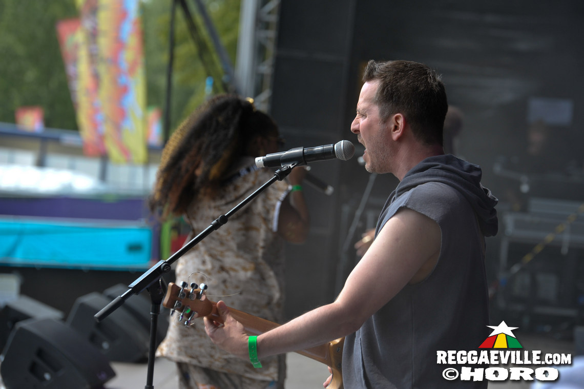 Naomi Cowan, Samora, INTI