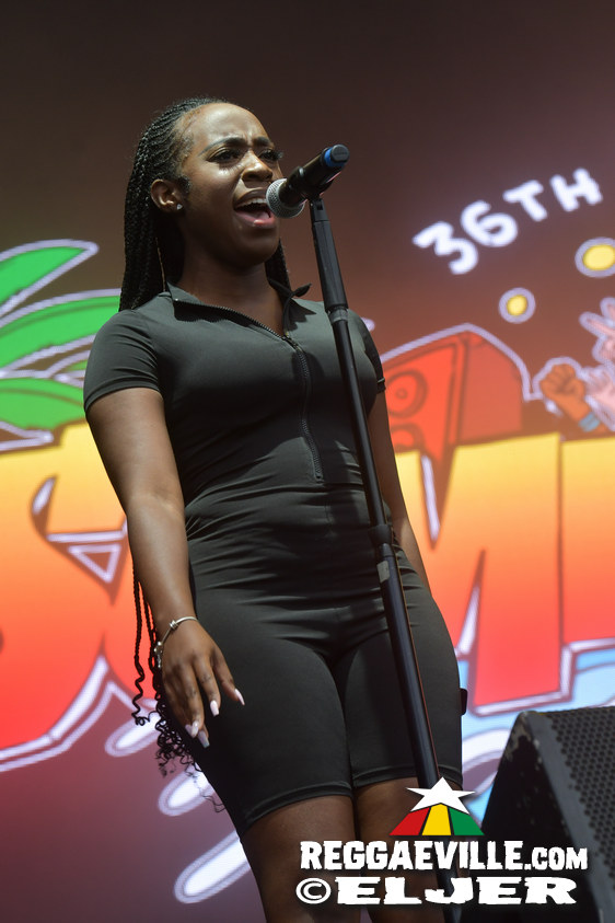 Jaz Elise, Treesha, Yaksta