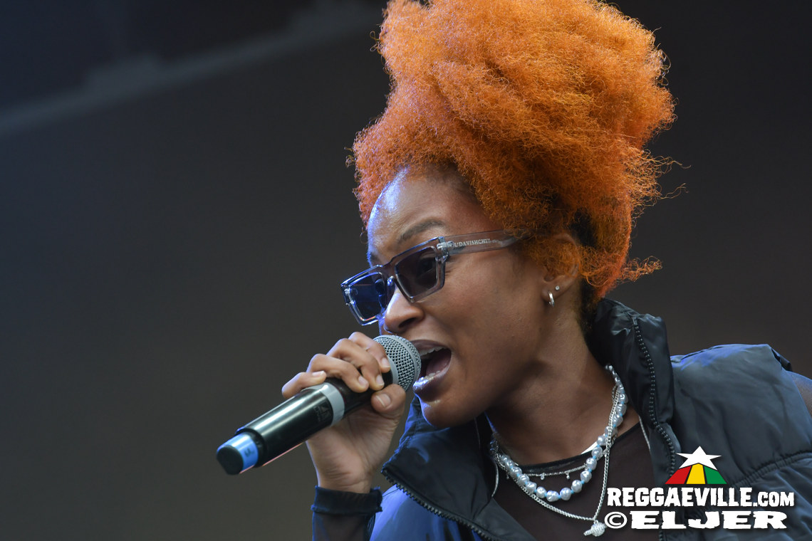 Jaz Elise, Treesha, Yaksta