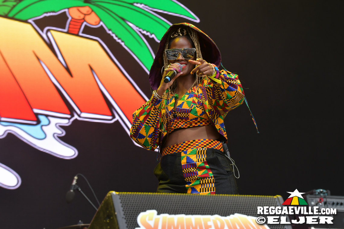 Jaz Elise, Treesha, Yaksta