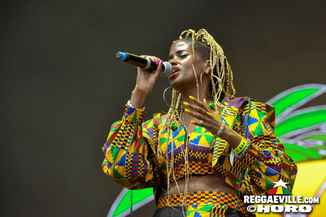 Jaz Elise, Treesha, Yaksta