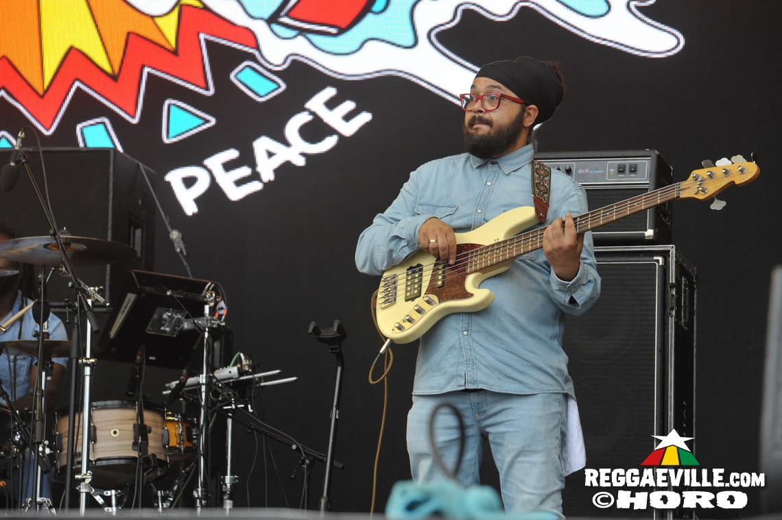 Jaz Elise, Treesha, Yaksta