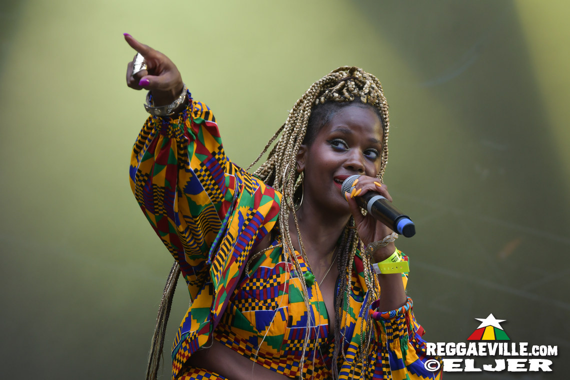 Jaz Elise, Treesha, Yaksta