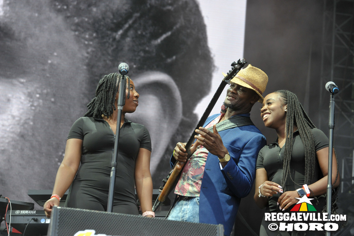 Jaz Elise, Treesha, Yaksta