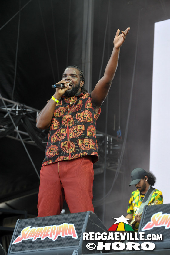 Jaz Elise, Treesha, Yaksta