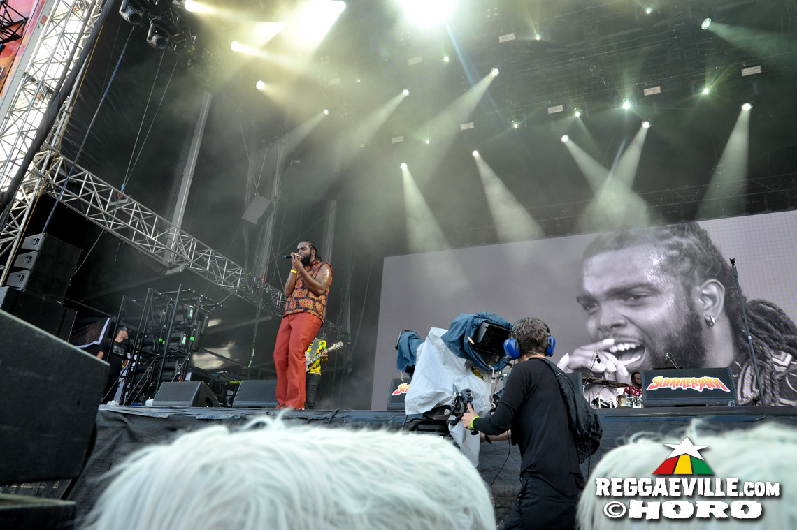 Jaz Elise, Treesha, Yaksta