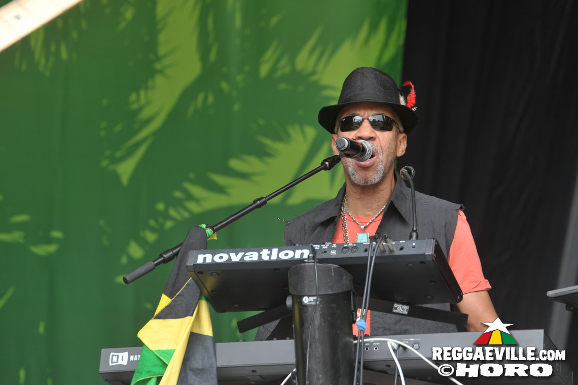 Third World, Mortimer, Tatik