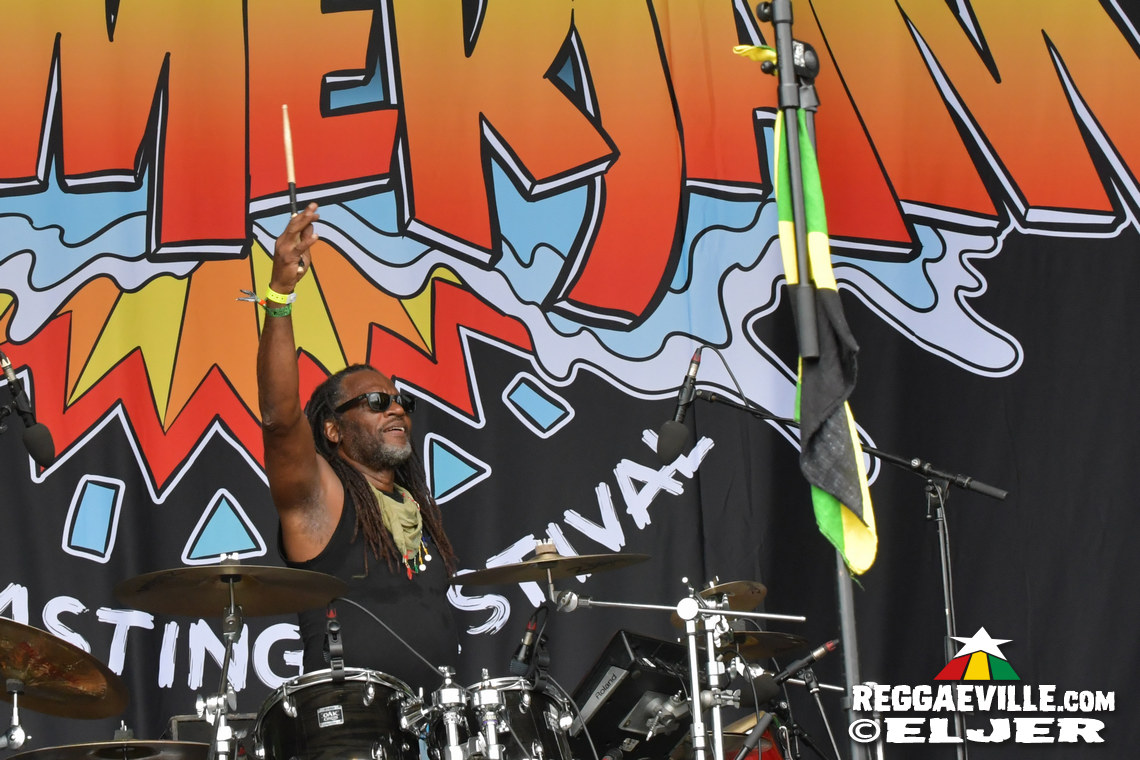 Third World, Mortimer, Tatik