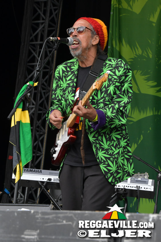 Third World, Mortimer, Tatik