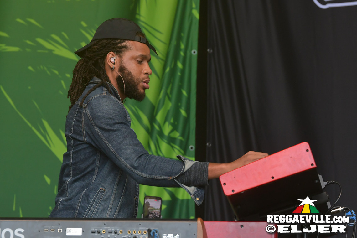 Third World, Mortimer, Tatik