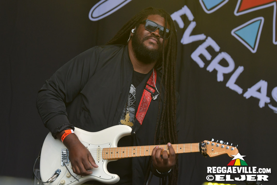 Third World, Mortimer, Tatik