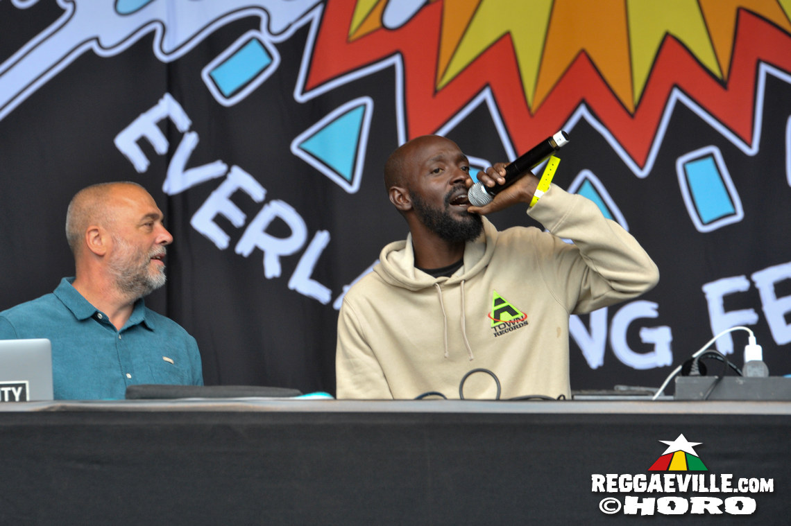 Third World, Mortimer, Tatik