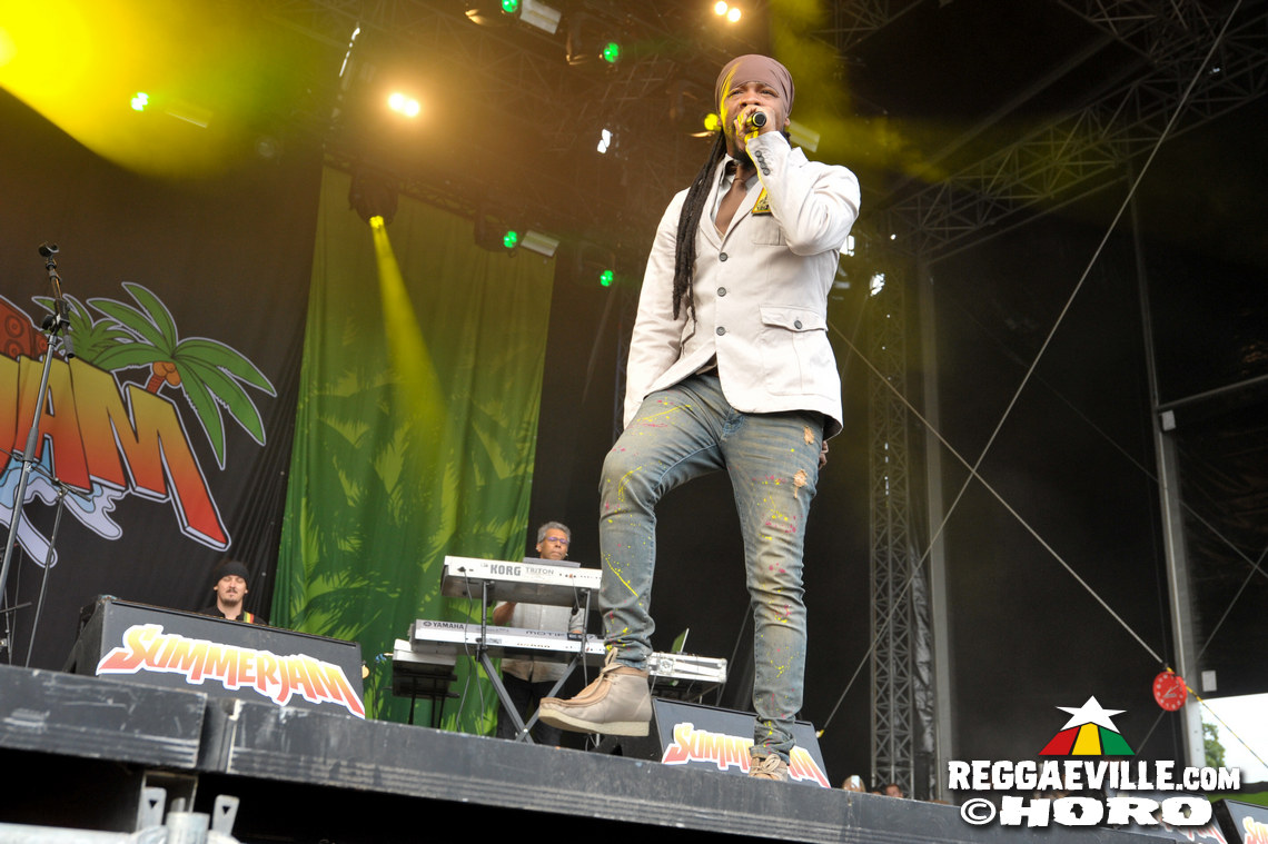 Anthony B, Turbulence with House of Riddim, Barrington Levy