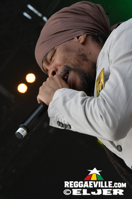 Anthony B, Turbulence with House of Riddim, Barrington Levy