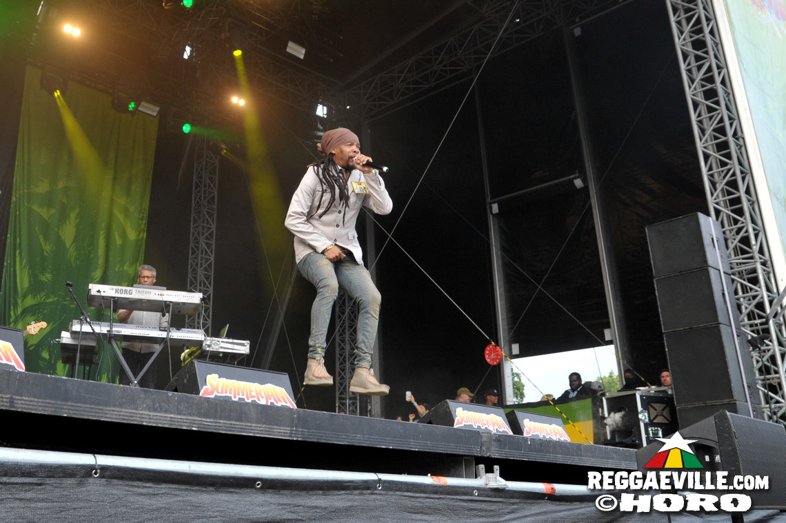 Anthony B, Turbulence with House of Riddim, Barrington Levy