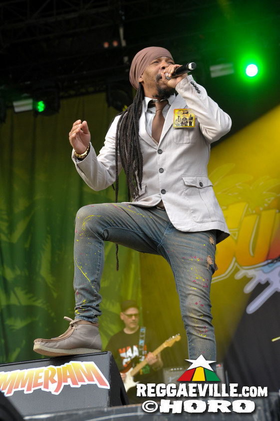 Anthony B, Turbulence with House of Riddim, Barrington Levy