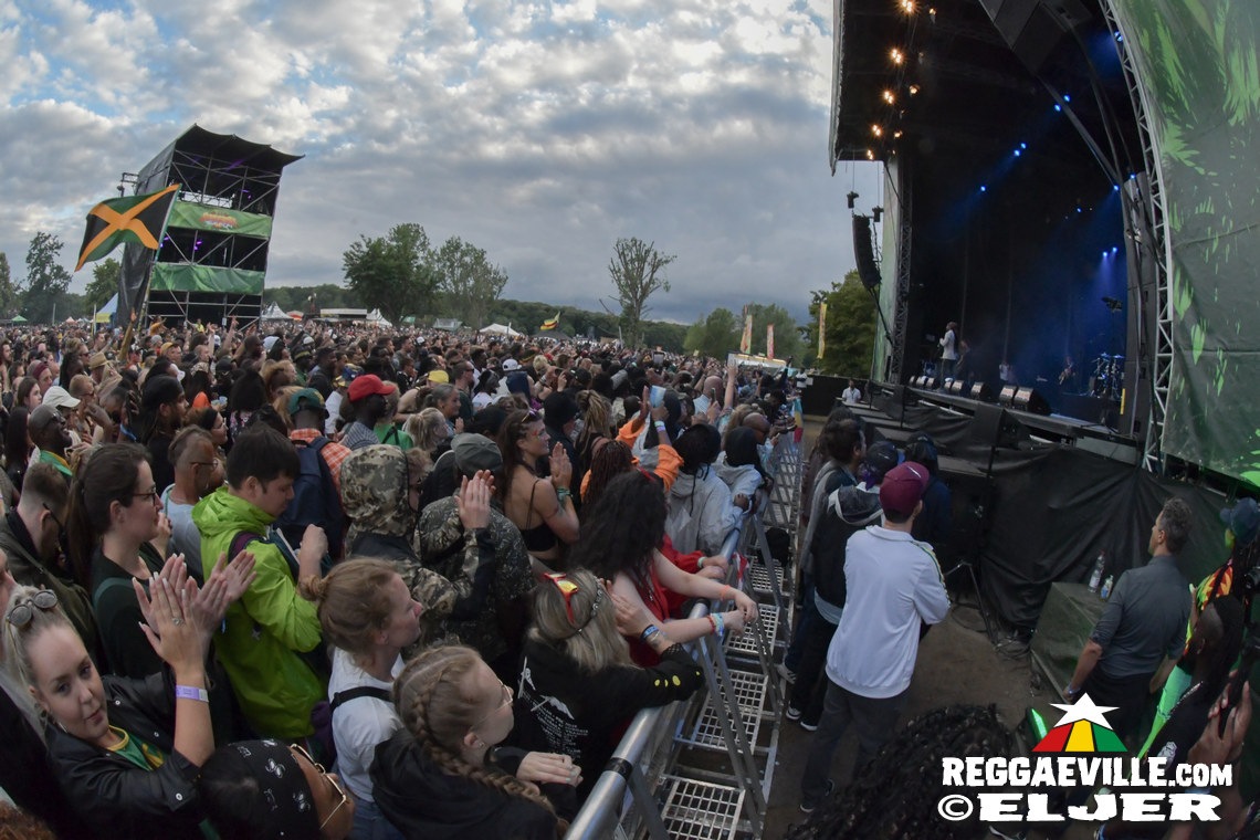 Anthony B, Turbulence with House of Riddim, Barrington Levy