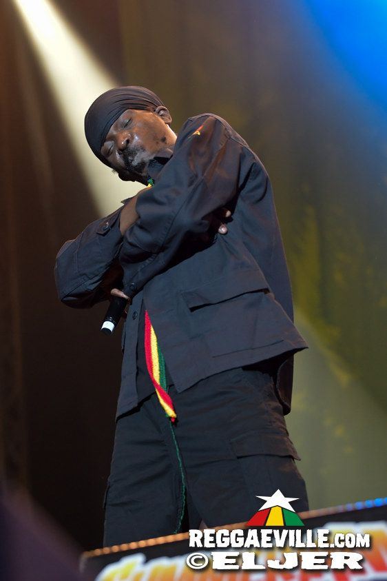 Anthony B, Turbulence with House of Riddim, Barrington Levy