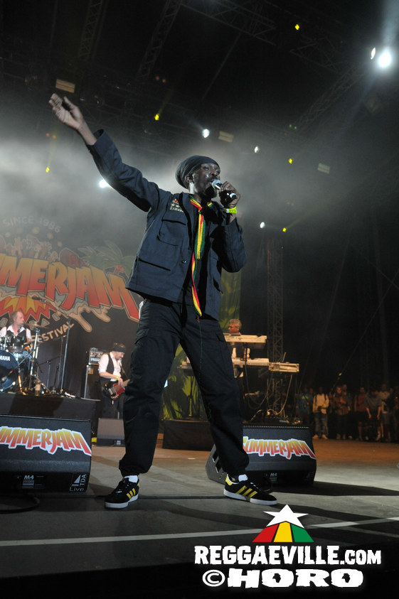 Anthony B, Turbulence with House of Riddim, Barrington Levy