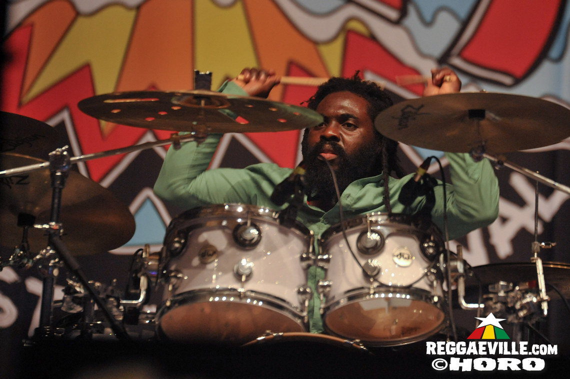 Anthony B, Turbulence with House of Riddim, Barrington Levy