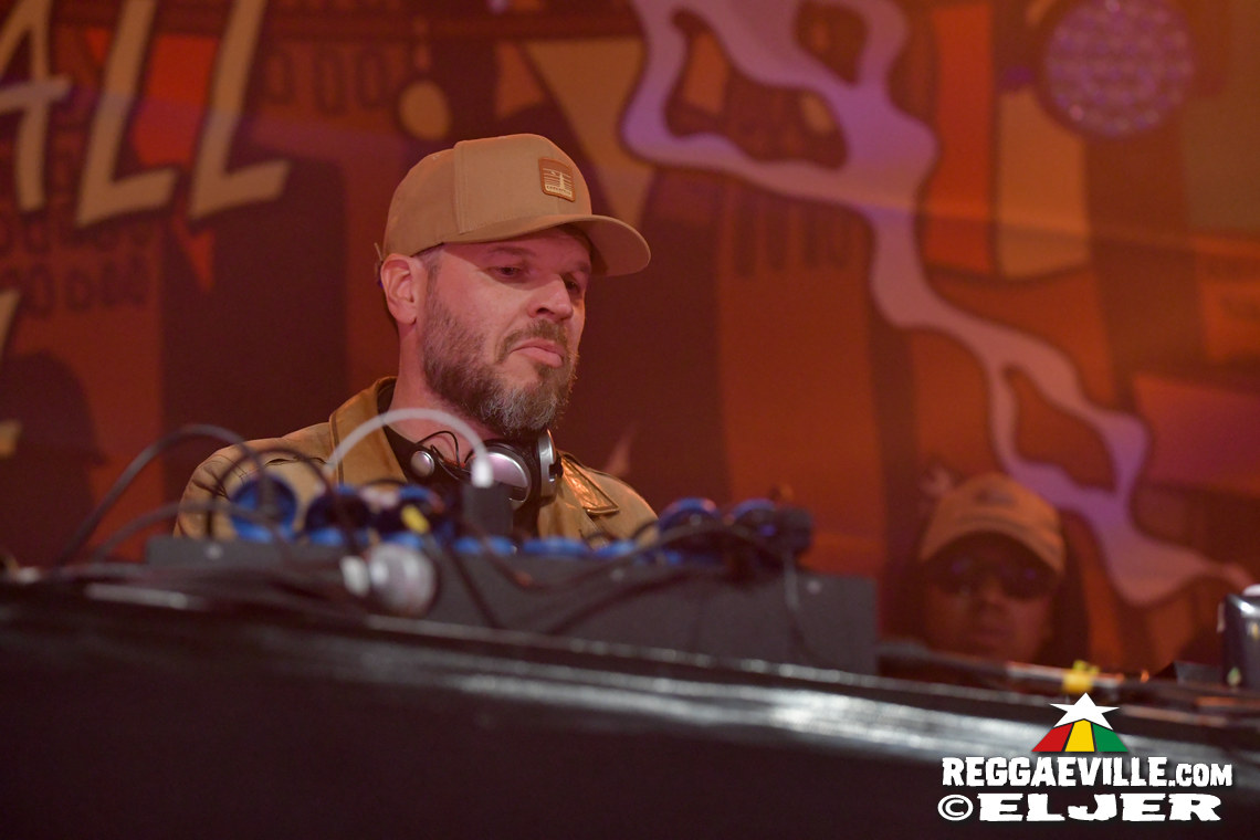 Bay-C feat. CrazyHype