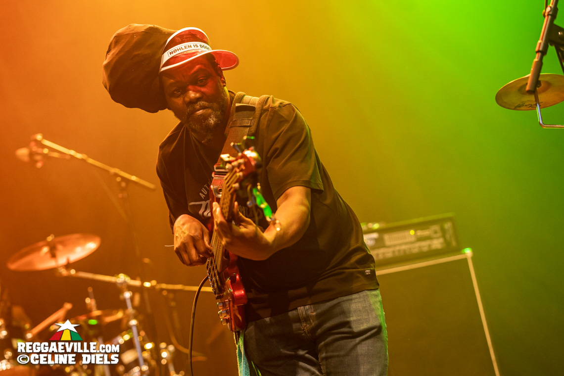 Mike Love, Samora, Johnny Osbourne, Admiral Tibet, Kenny B