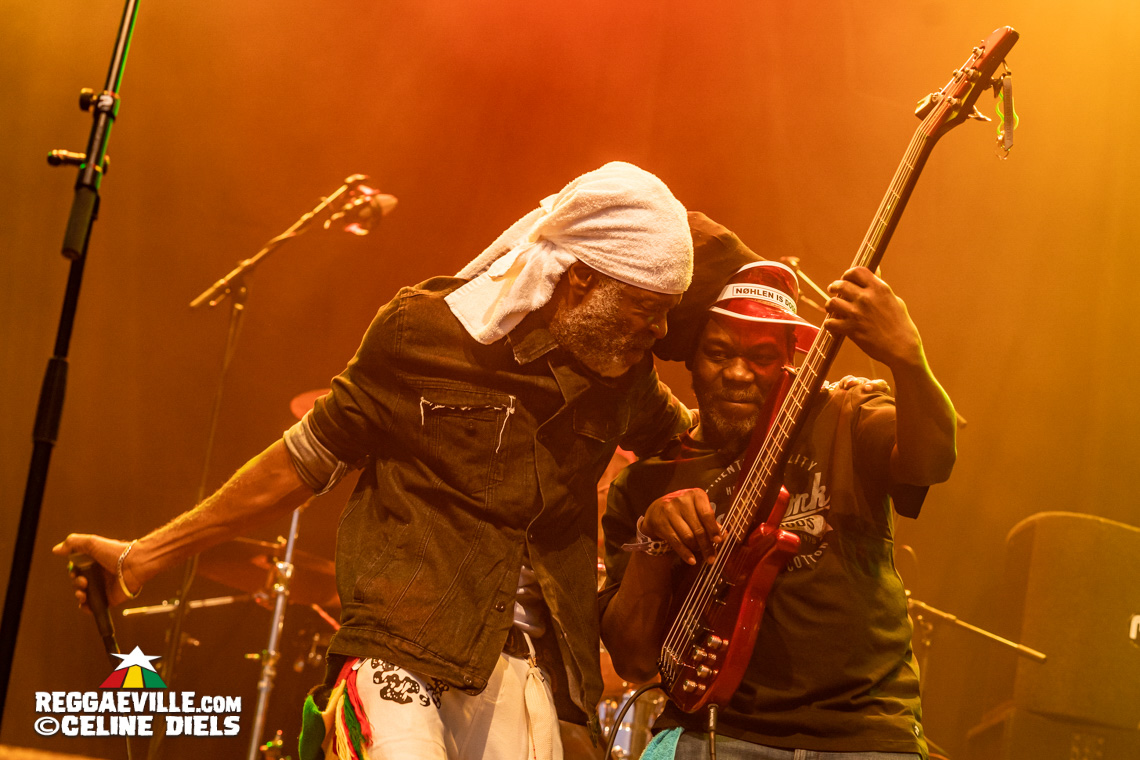 Mike Love, Samora, Johnny Osbourne, Admiral Tibet, Kenny B