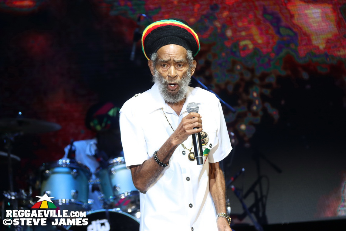 Julian Marley, Max Romeo, Luciano, Sean Paul