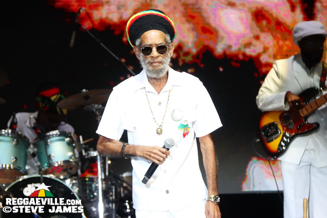 Julian Marley, Max Romeo, Luciano, Sean Paul