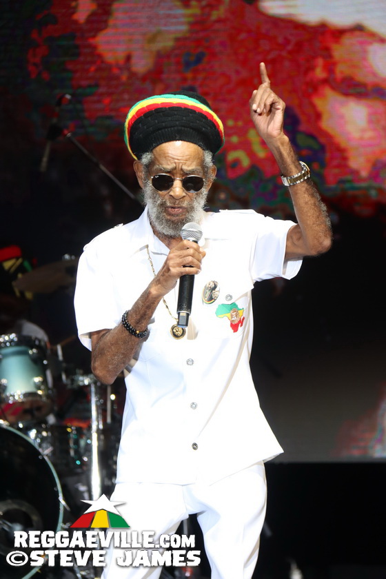 Julian Marley, Max Romeo, Luciano, Sean Paul